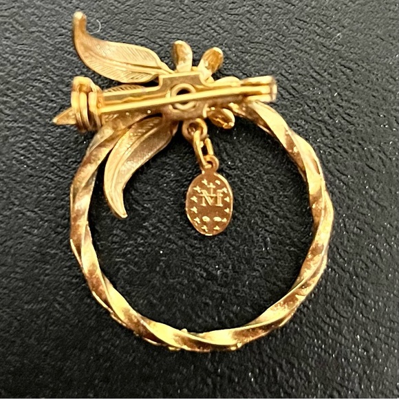 Gold Miraculous Medal Virgin Mary Pin - Picture 2 of 3